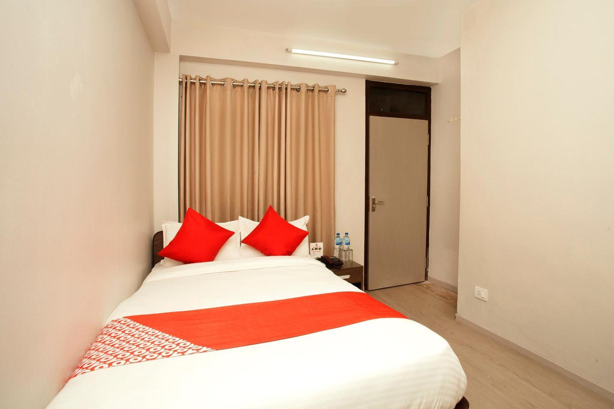 Oyo 626 Hotel Himchuli Катманду Екстериор снимка