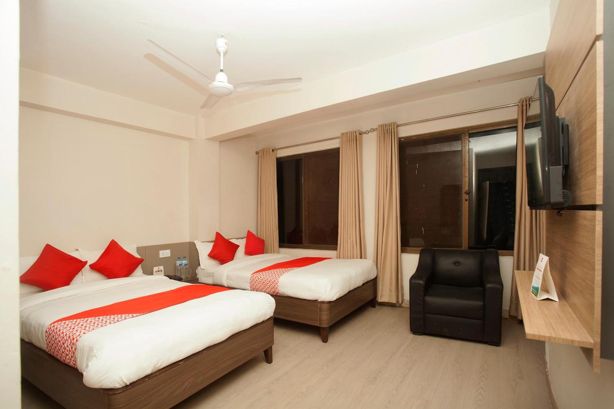 Oyo 626 Hotel Himchuli Катманду Екстериор снимка
