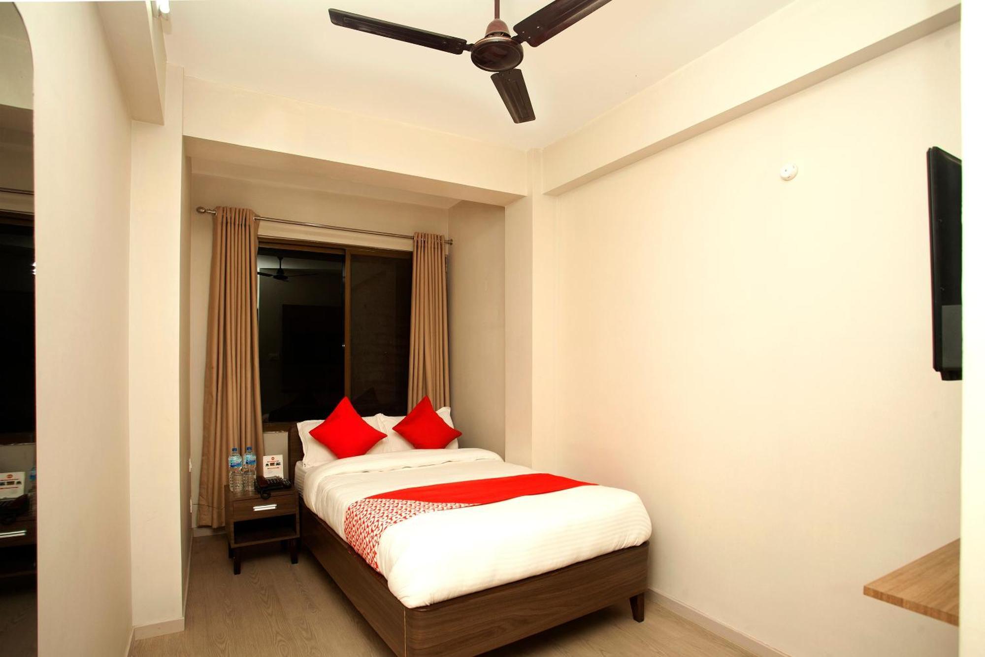 Oyo 626 Hotel Himchuli Катманду Екстериор снимка